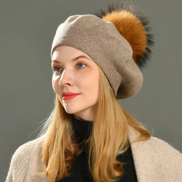 béret gros pompon fourrure naturelle raton laveur